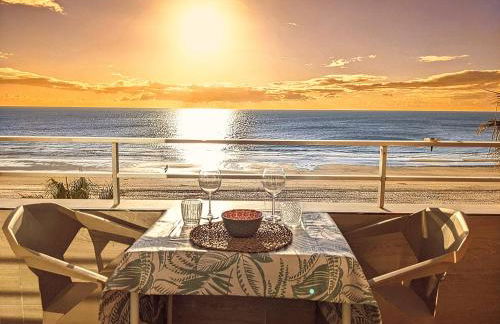 Apartamento en la playa con garaje - Foto 1