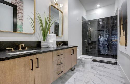 Loft condo by Mercedes Benz w balcony Apt 101 - Foto 4