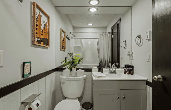 Pocono Bear Den by Avantstay Stylish Modern Deck w Grill Outdoor Dining - Foto 29