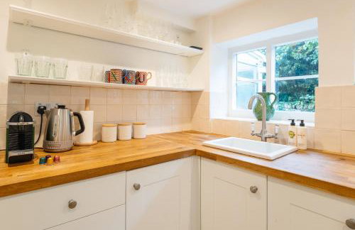 Beautiful 2 Bedroom Cottage in the Cotswolds - Photo 36