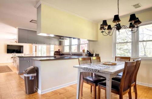 Lovely Vacation Rental with Hot Tub and Amazing Amenities for a Fantastic Family Escape in Clarkesville, Georgia - Foto 15