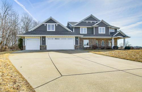 8 Mi to Lambeau Field Family Home in De Pere! - Foto 3