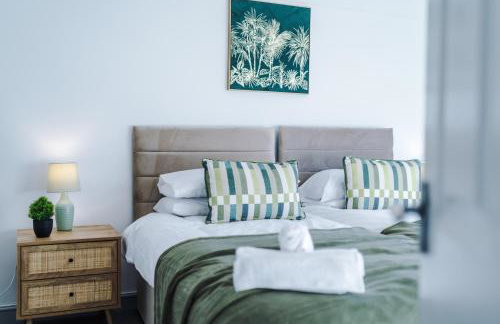 Premium 3-Bed Detached by Papermill, Deeside - Wirral - Foto 3