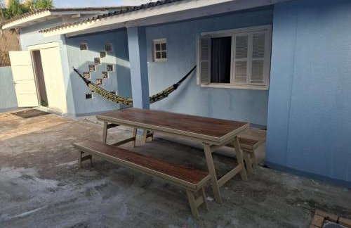 Casa no Centro de Imbé com Estacionamento e Pátio - Foto 1