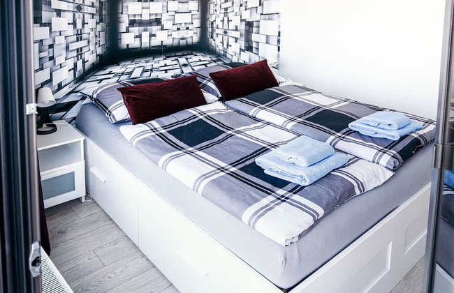 Cozy Apartment with Big Terrace - Karlín - Foto 3