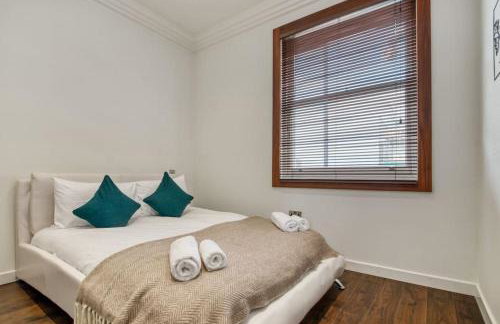 4 Bedroom House in Chiswick- Elegance & Serenity - Foto 50