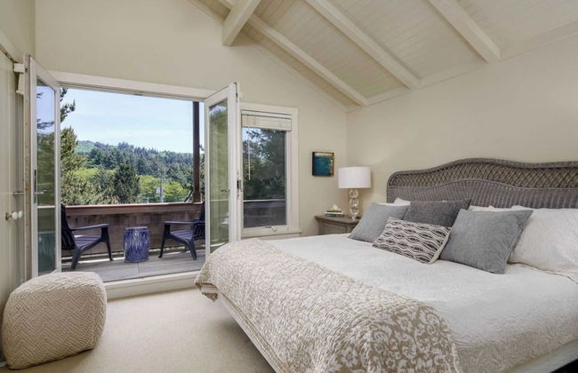 Chapman Cove by Avantstay Gorgeous Beach Bungalow w/ Sauna - Photo 5