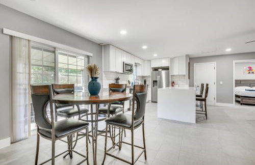 Cocoa Home with Large Yard 3 Mi to Indian River! - Foto 6