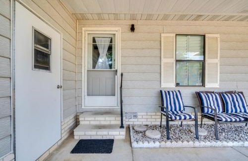 Golf and Pool Access Home with Yard in Lady Lake - Foto 21