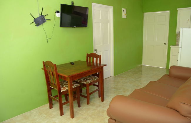Hillview Apartments and Vehicle Rental - Foto 18