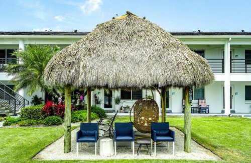 Waterfront Getaway | Pool, Hot Tub & Gym - Photo 44