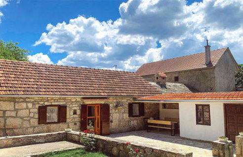 1 Bedroom Lovely Home In Medvida - Foto 1