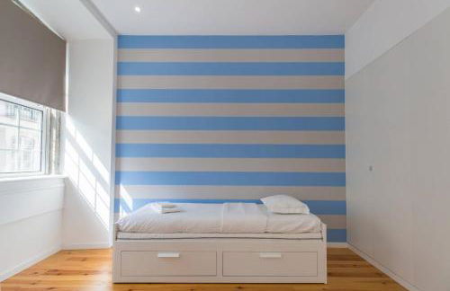 Central Lisbon Flat by Pink St - Photo 35