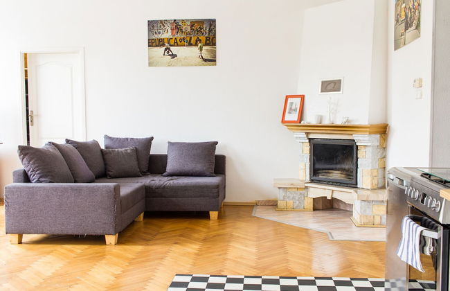 3 Bros' Apart - Photo 4