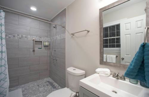 *The Governor's Mansion* Close to Downtown - Photo 31