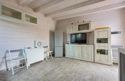 Azure Oasis with parking near the airport & beach - Foto 9