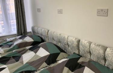 Entire 6 Bed 5 Star Luxury House FREE WiFi nice views - Foto 14