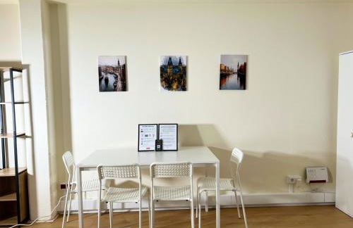 NA-HH-Airportment - Ideal für Gruppen & Familien mit Spielzimmer - free WLAN - Foto 4