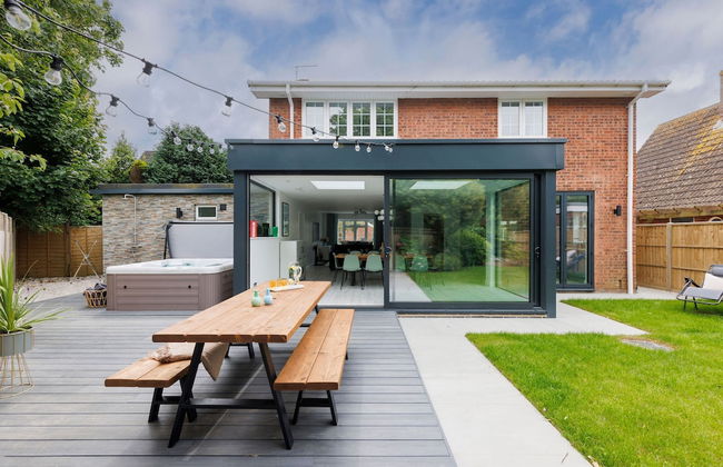 Coastal Retreat for 10 With Hot Tub - Foto 1