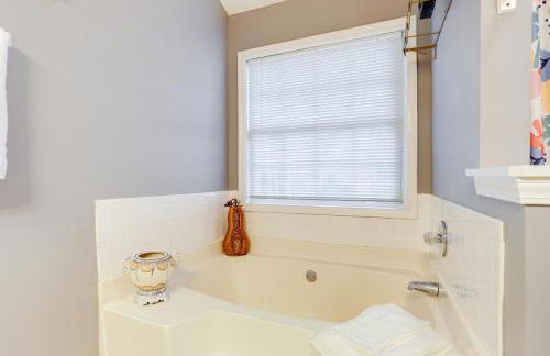 Close to Shopping Pet-Friendly Lawrenceville Home - Foto 15