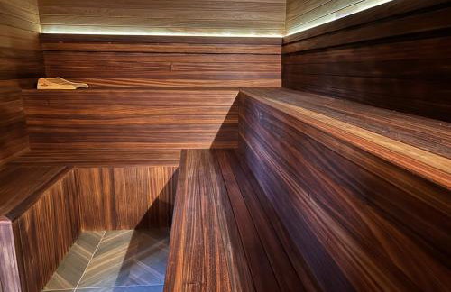 Richmond Hill Cottages, Exclusive 6 bedroom Farm House, Markington with heated pool - Photo 21