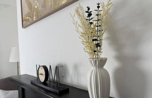 Spacious 3 Bed House Perfect for Contractors & Families with free Wi-fi and Parking - Foto 43