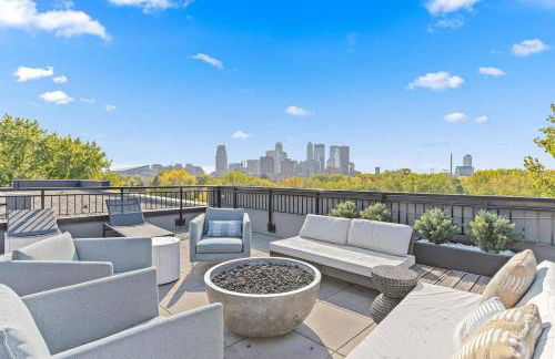 Luxury 1BD Gym Rooftop Street Parking by DT UMN - Foto 43