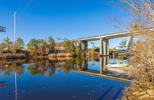 Paradise on Ocean Waterway Huge 5000 sq ft w Private Pool, Boat Dock, Grand Piano, Game Tables, BBQ, 1 acre Yard, Crib, Sleeps 34 - Photo 54