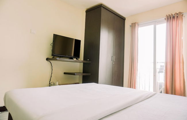 Comfort And Homey Studio At Sunter Park View Apartment - Foto 4