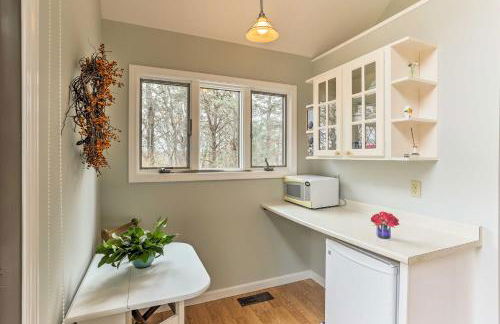 Stylish Wellfleet Home with Patio on 2 Private Acres - Foto 21