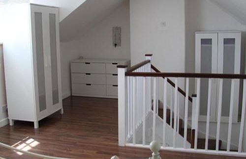 Woodlands Cozy Cottage in Gerrards Cross Sleeps 2 - Photo 2