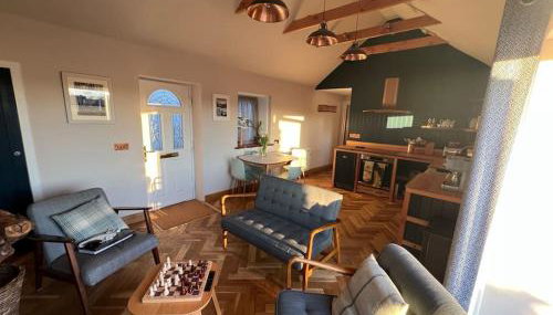 Osprey Hide - Photo 2