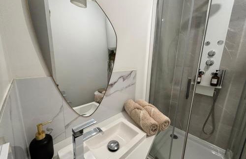 Studio chaleureux - Parking facile - 5min d'Angoulême - Foto 8