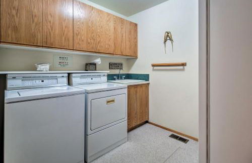 Walk to Ocean Home with Hot Tub in South Beach! - Foto 29