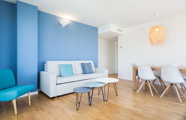 Olala Port Forum Apartments - Photo 15