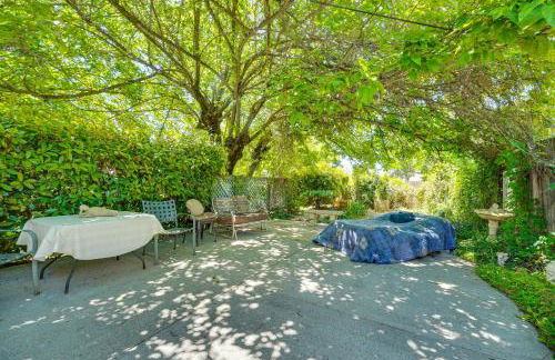 Auburn Cottage with Patios and Garden - 3 Mi to Town! - Foto 20