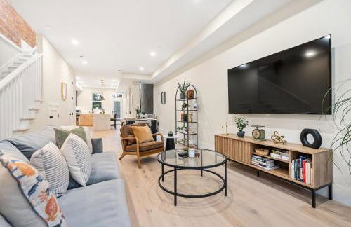 5-Bedroom Home with 2 Kitchens & Rooftop Deck, U Street and Shaw - Foto 68