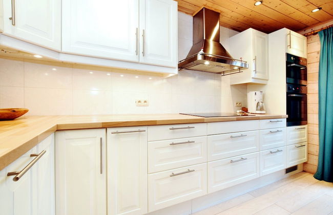 Cozy & Luxurious Chalet with Sauna, Hot Tub, Large Garden, Covered Terrace - Foto 11