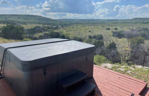 Spacious Getaway about 12 Acres, Views, and Hot Tub! - Foto 37