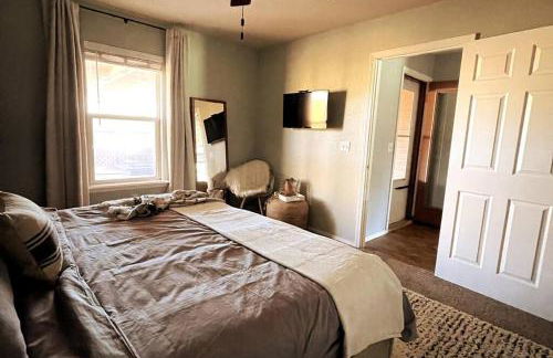 McKinley House Prime - Pool, Patio and Garage - Photo 17