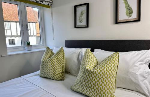 New studio apartment - minutes walk to Cathedral - Foto 11