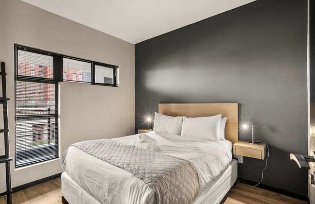 Easy Stay - The Vantage - Photo 25