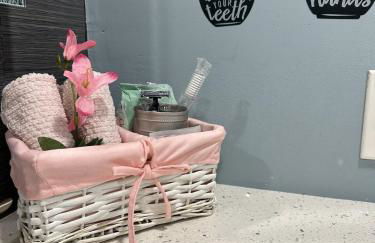 Newly Renovated Villa with Hot Tub - Foto 28