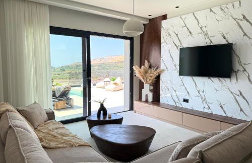 Celeste Luxury Villas - Photo 3