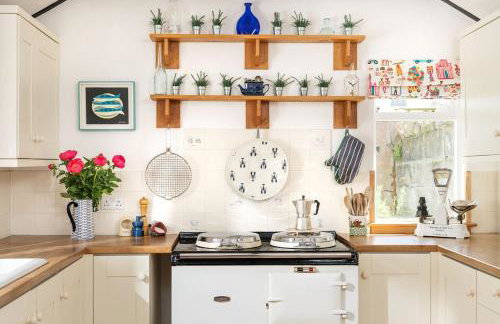 Beautiful family house with amazing sea views - Photo 16