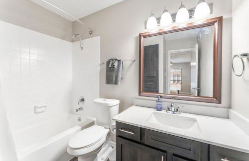 SoCo Chic Apartment Suites Close to Downtown - Foto 33