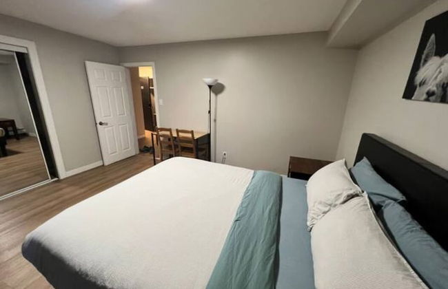 Cozy 1 Bedroom Rental With Den Free Parking Close to University - Photo 4