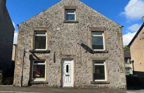 Alma Cottage - Photo 1