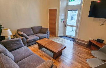 Bridge St 6 Bedroom House - Tranent - Foto 8