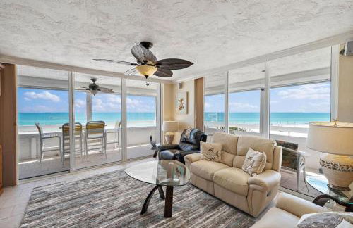 Redington Towers 3F 2BD 2BA Beachfront - Foto 1